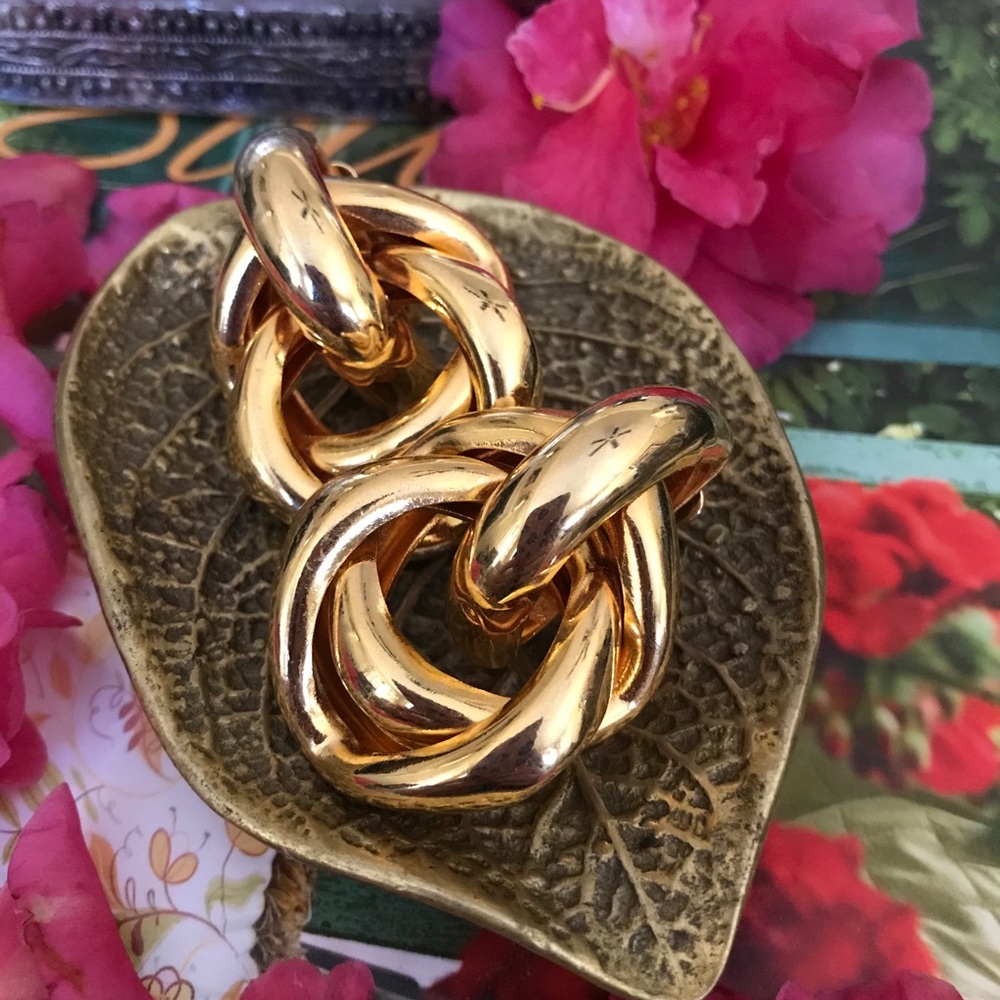 Beautiful Vintage Goldplate Door knocker Earrings!